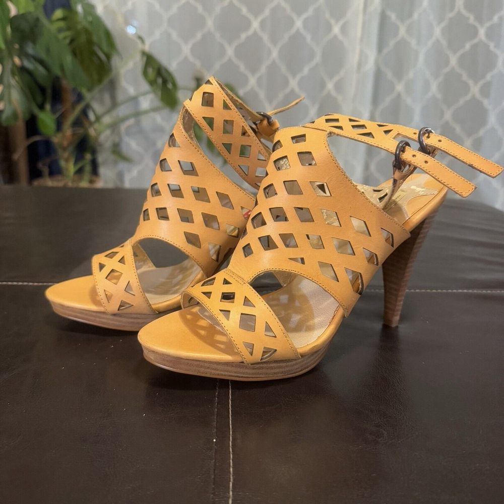 New MaxStudio Leather Brown High Heel Sandal 8.5 M Women Read